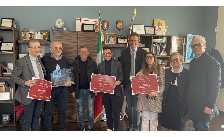 Contest “Natale in vetrina 2023”: premiati Mondottica, Gastronomia Santoro, Proshop